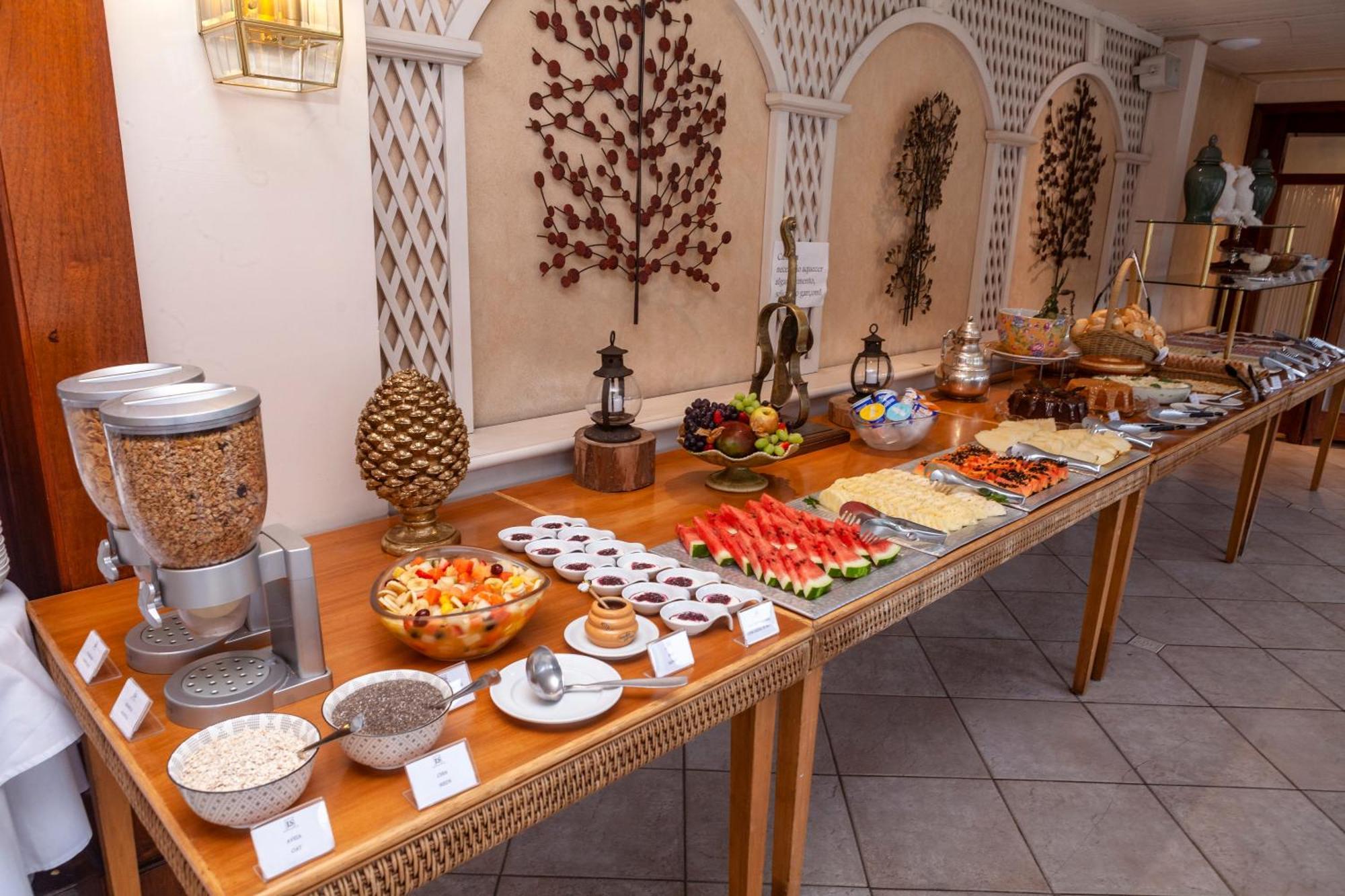 Le Suisse Elegance Hotel Campos do Jordao Ngoại thất bức ảnh